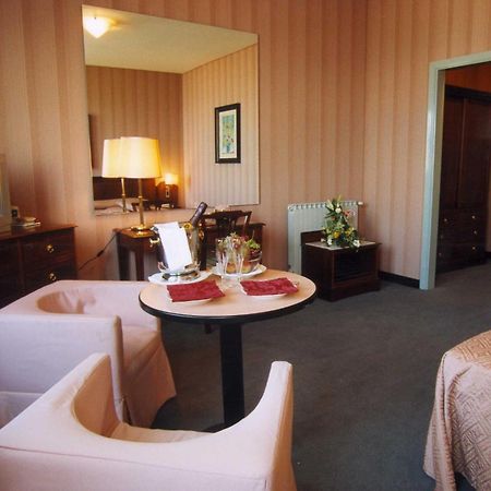 Hotel Esplanade Пескара Экстерьер фото